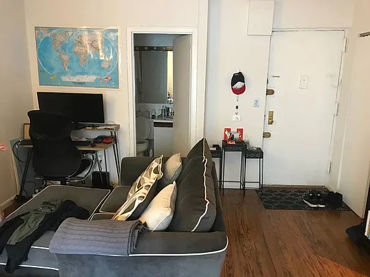 Rented by PocketBroker Inc | media 38