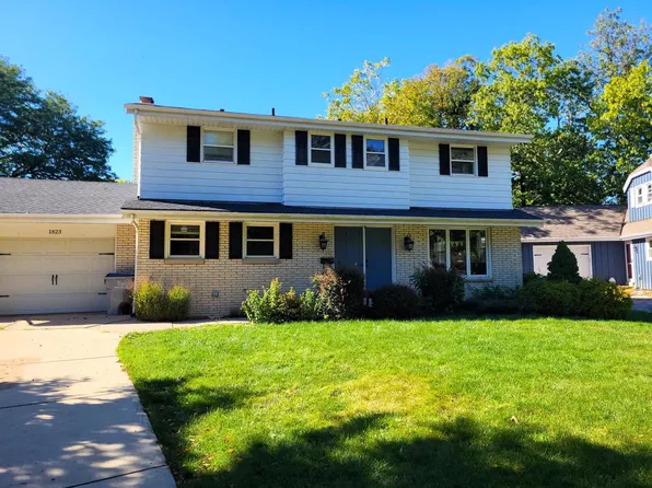 1823 West Holmes COURT, Milwaukee, WI 53221
