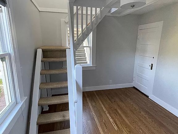 5th image of 1834 Laguna St #B