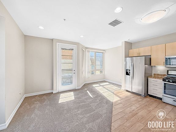 4th image of 1465 C St Unit 3521