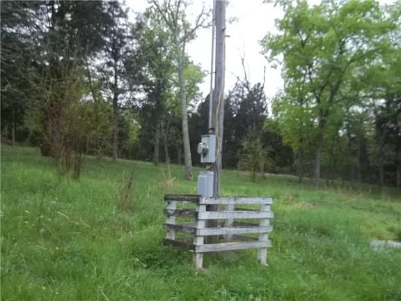 4th image of 2386 Franklin Pike