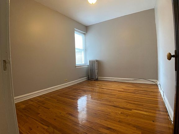 5th image of 4427 N Seeley Ave APT 301