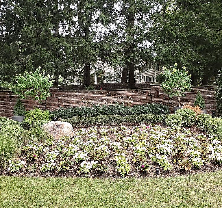 1st image of 9 Waterford Dr