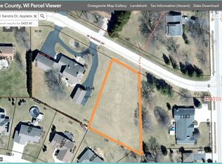 5425 W Sandra Dr, Appleton, WI 54913