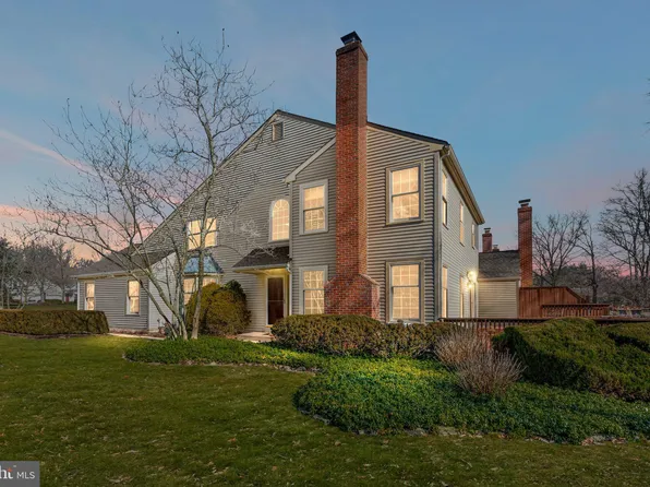 141 Saddle Ln, Lower Gwynedd, PA 19002