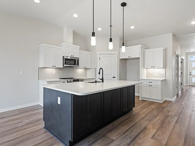 6258 W 33rd Ave — Photo 12