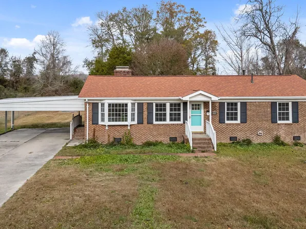 2600 N Hills Drive, New Bern, NC 28562