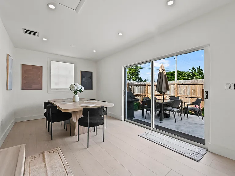 3400 Parker Ave — Photo 11