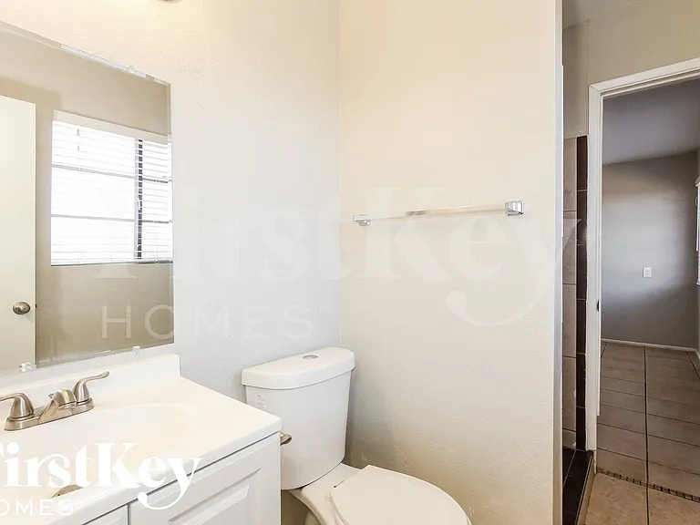 4220 W Cavalier Dr — Photo 13