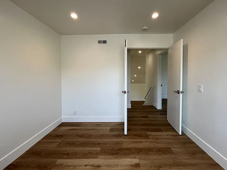 5281 Tattershall Ave — Photo 23