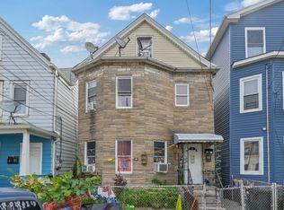 92 10th St, Passaic, NJ 07055