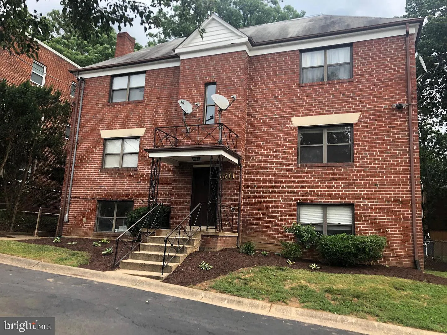 2 bed, 1.0 bath, $1,250 — Photo 1
