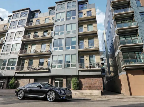 20 N Carpenter St #4N, Chicago, IL 60607