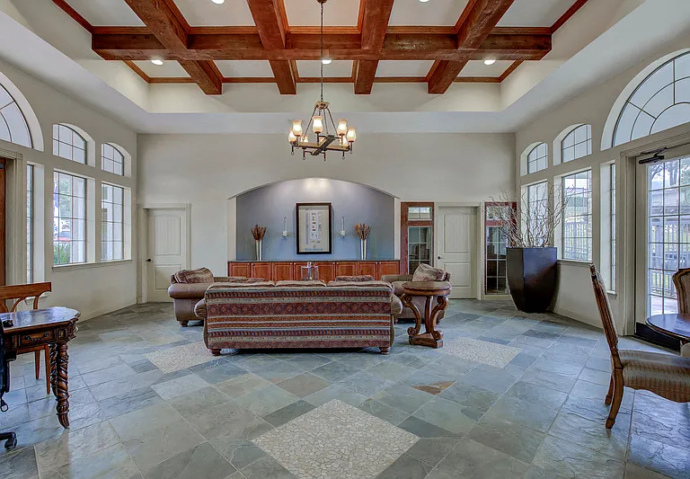 Stonebrook Apartments — Photo 42