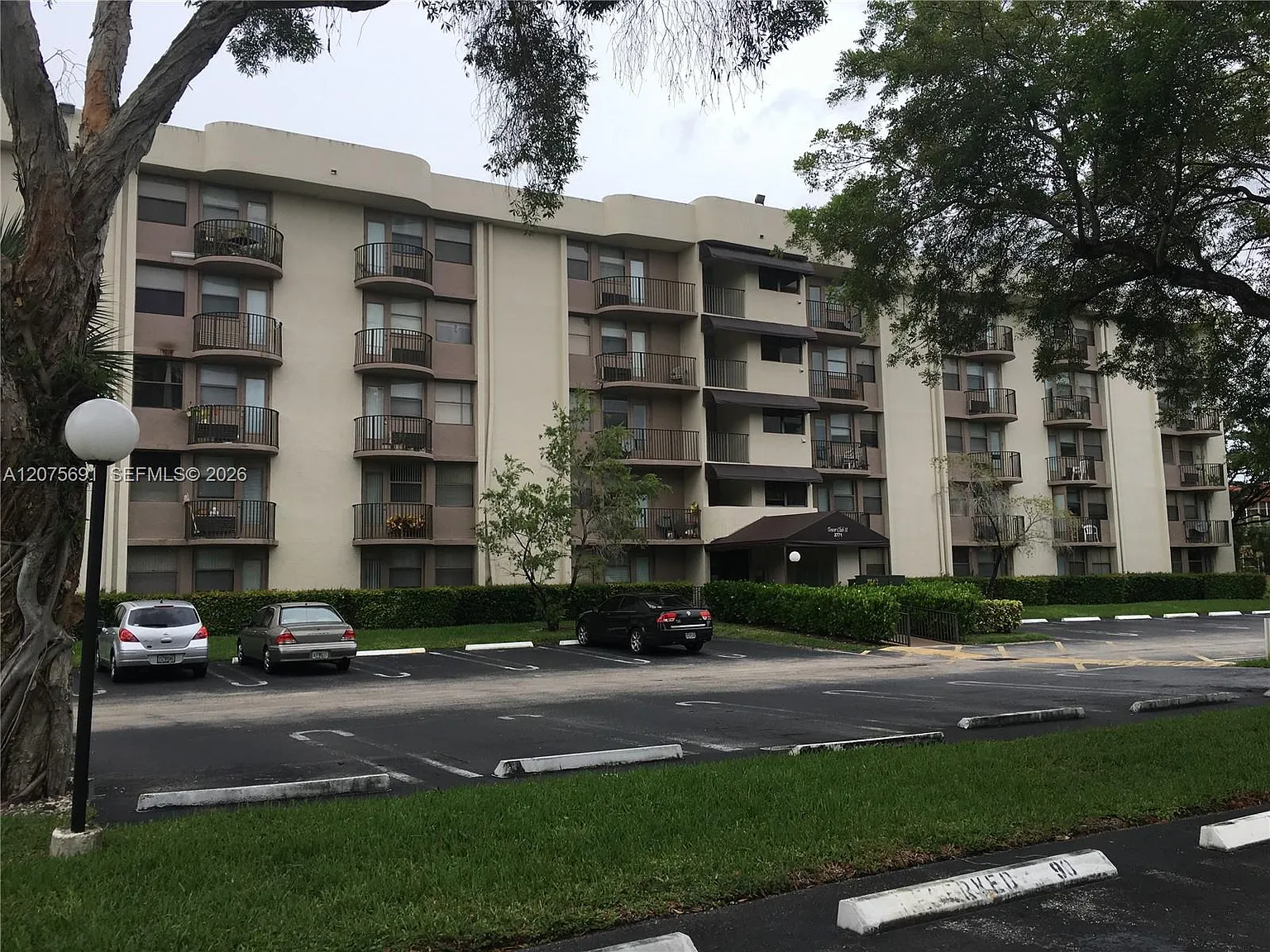 Coral Springs Tower Club — Photo 1