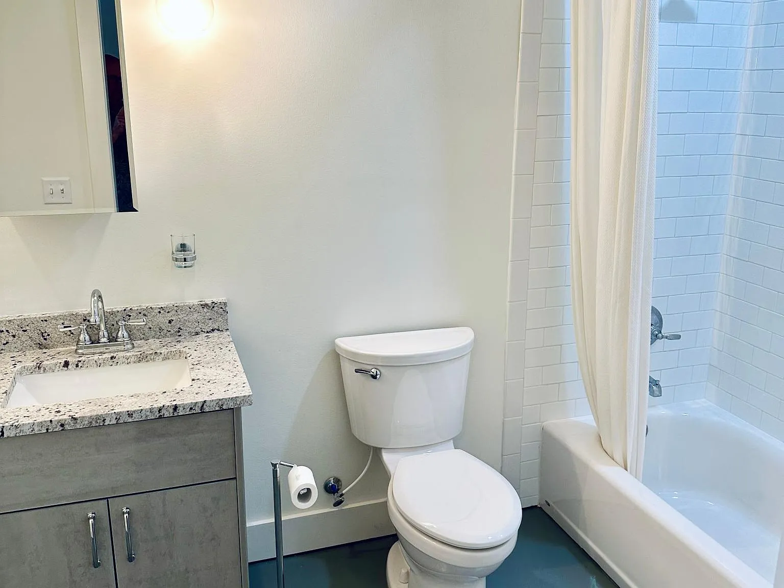 Studio, 738 sqft, $1,450 — Photo 4