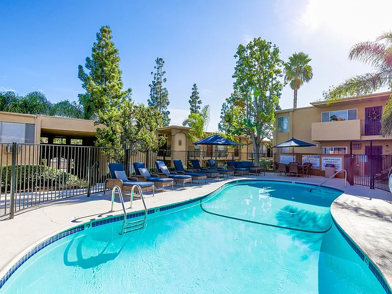 Parkview Poway Apartments — Photo 38