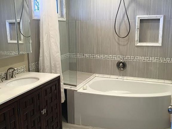 4th image of 5511 Mount Aconia Dr
