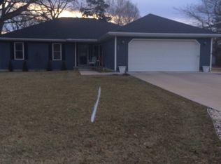 103 N High St, Granville, IL 61326