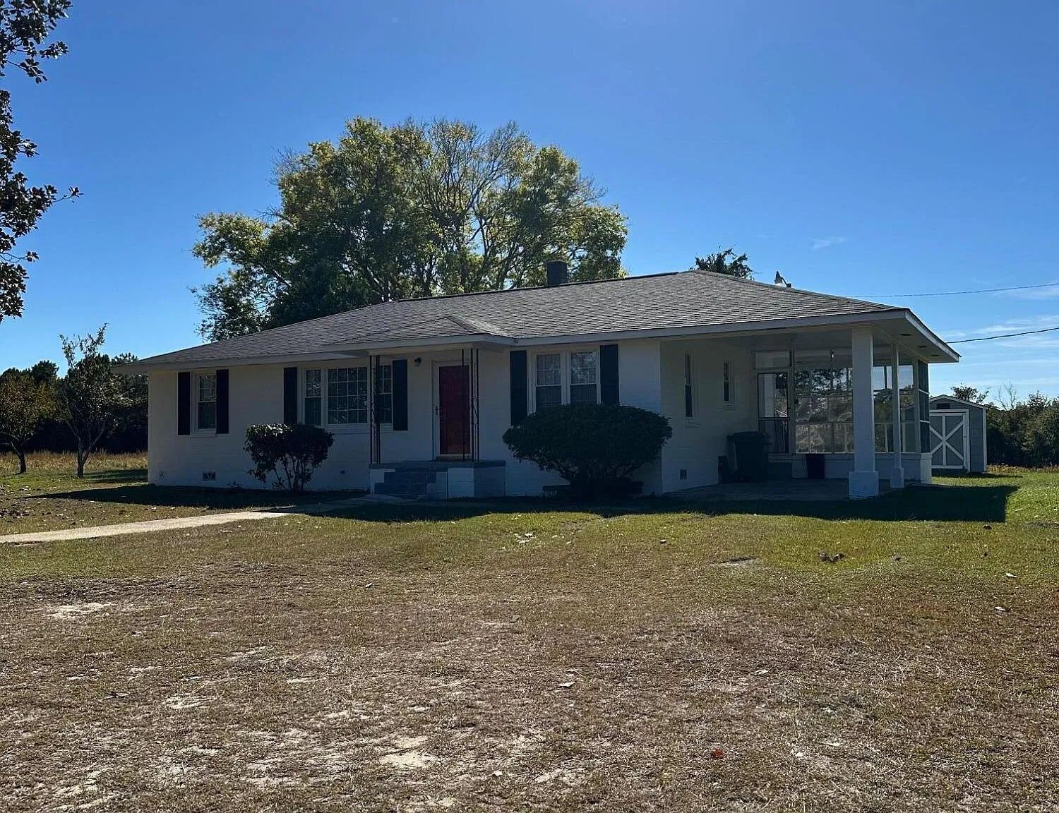 2 bed, 1.0 bath, 1234 sqft, $1,500 — Photo 2