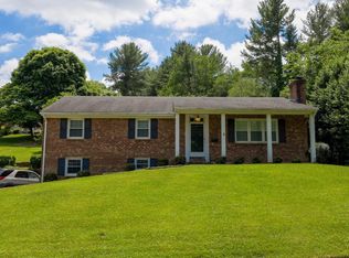 5916 Rhonda Rd, Lynchburg, VA 24502