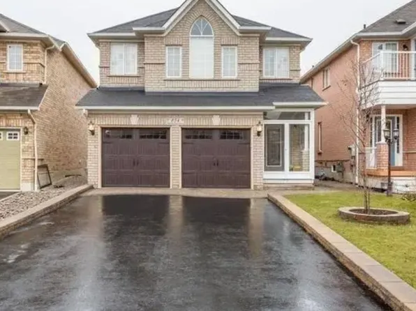 854 Knotty Pine Grv, Mississauga, ON L5W 1K2