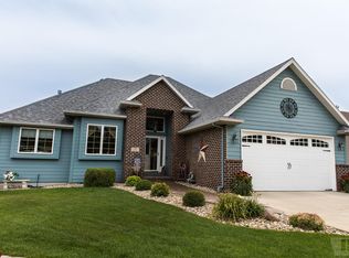 35 Lido Rd, Clear Lake, IA 50428