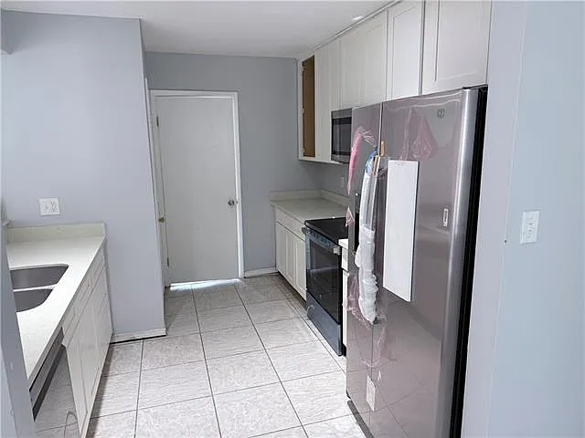 4 bed, 2.0 bath, 1750 sqft, $2,200 — Photo 3