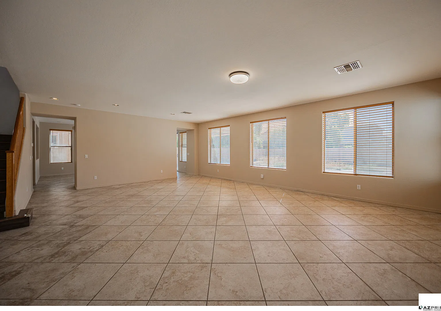 Gorgeous 4/2.5 Maricopa House! — Photo 4