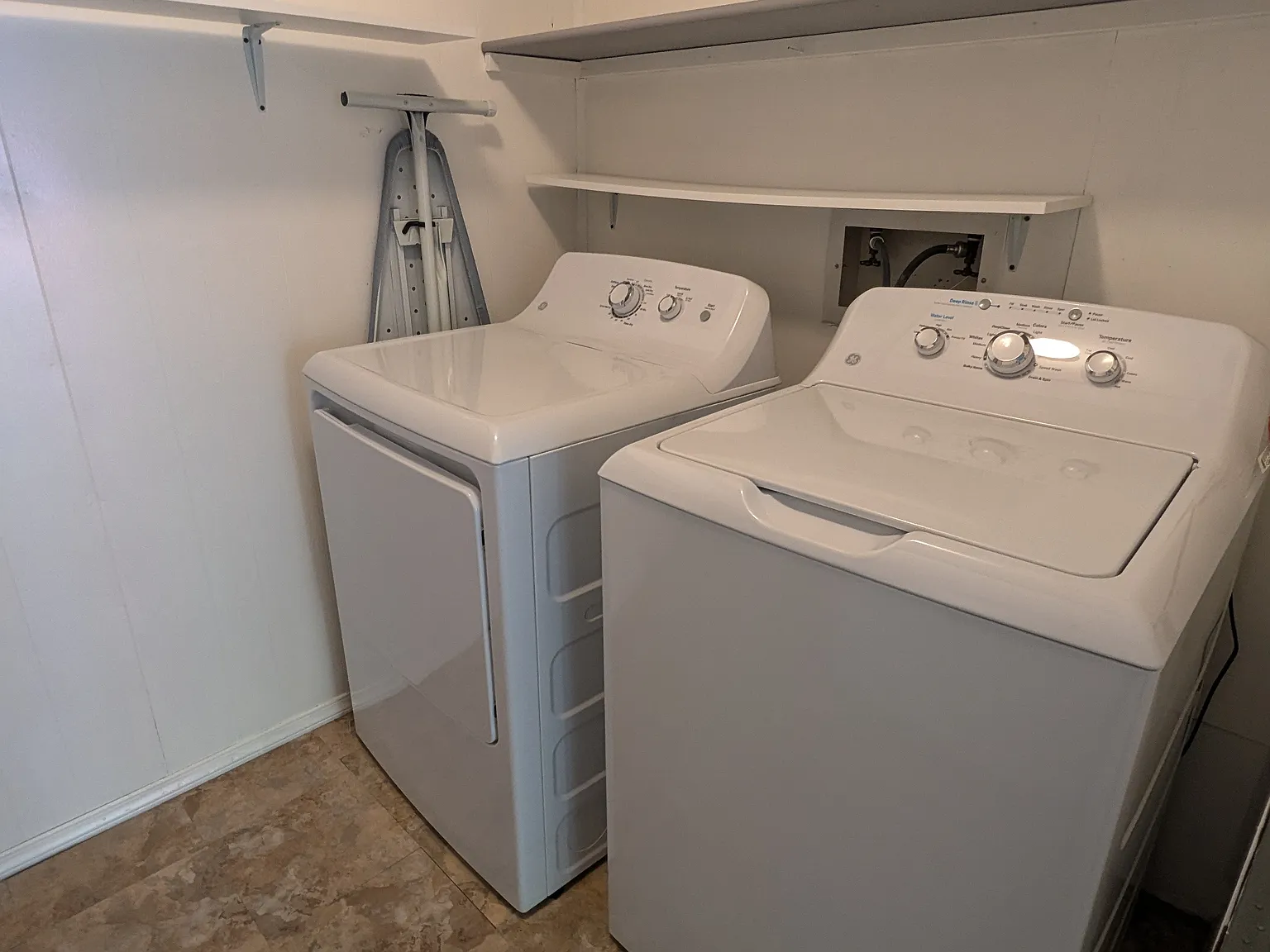 2 bed, 1.5 bath, 1026 sqft, $2,050 — Photo 4