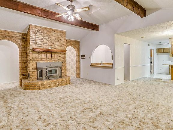 4th image of 102 Jean Ln