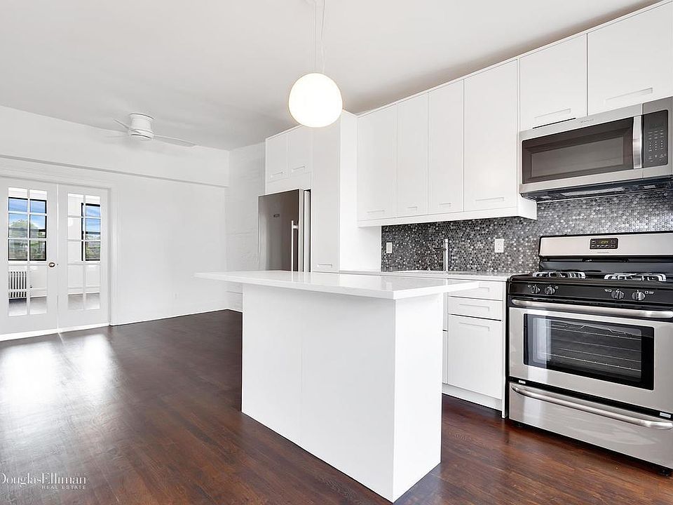 1st image of 292 Van Brunt St APT 3