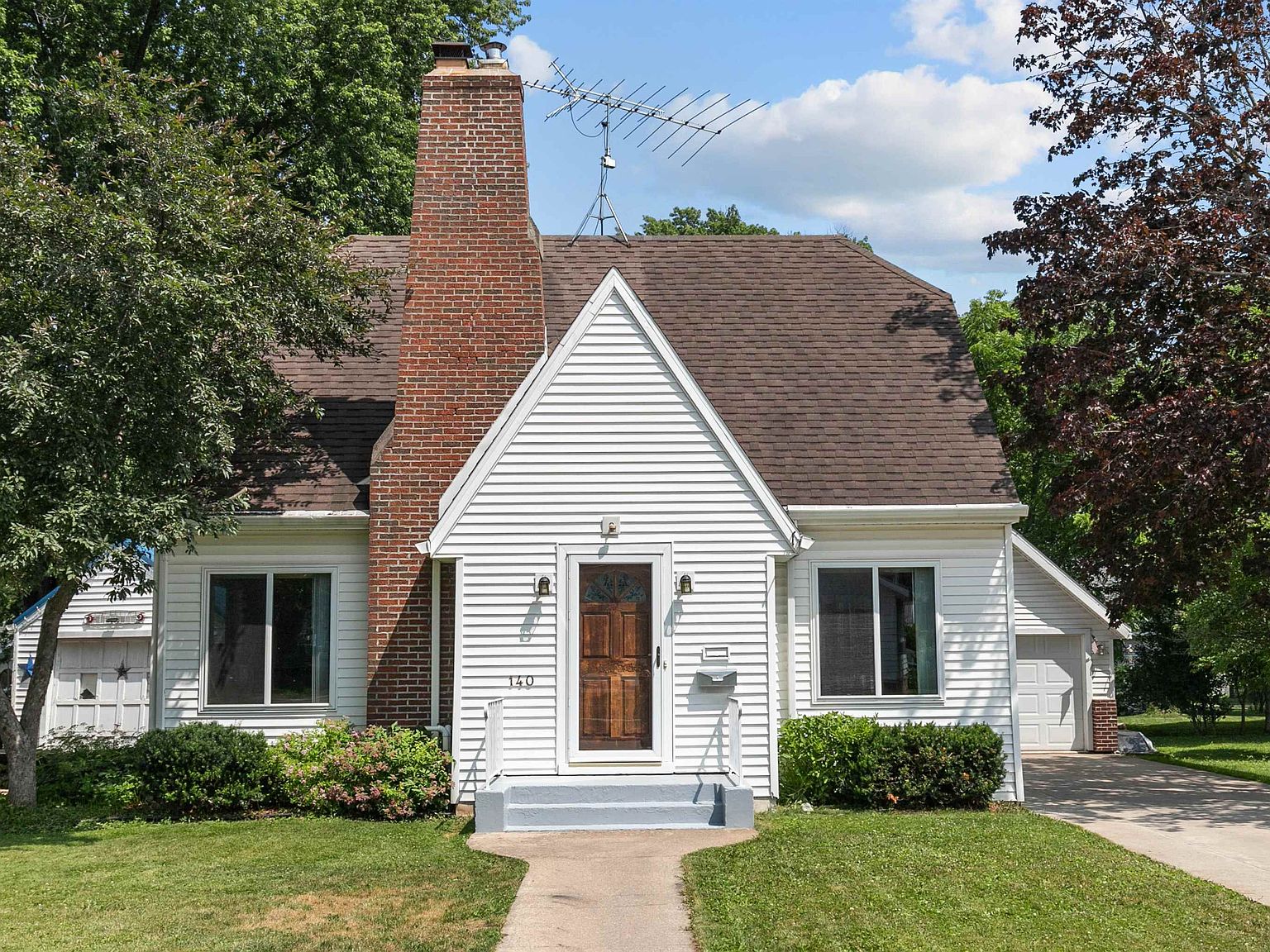 140 Harriet St, Clintonville, WI 54929 Zillow