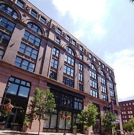 1st image of 1123 Washington Ave #501