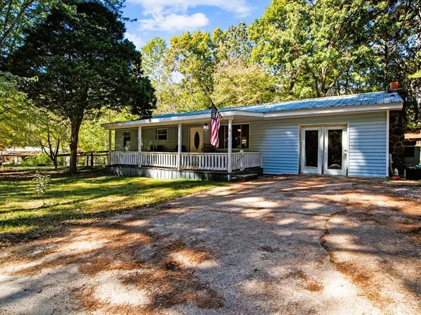 967 Lick Creek Rd, Big Sandy, TN 38221