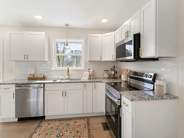 2712 Marschalk Rd — Photo 3