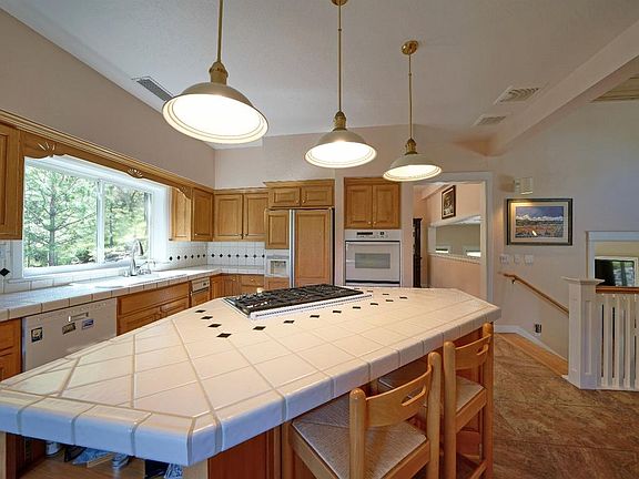 5th image of 9048 Riverwood Dr