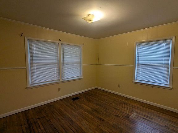 5th image of 521 Park Ave #A