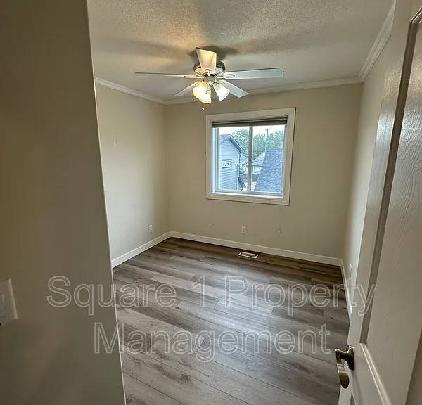 9355 94th St NW — Photo 5