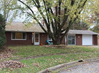 389 Charring Cir, Munroe Falls, OH 44262