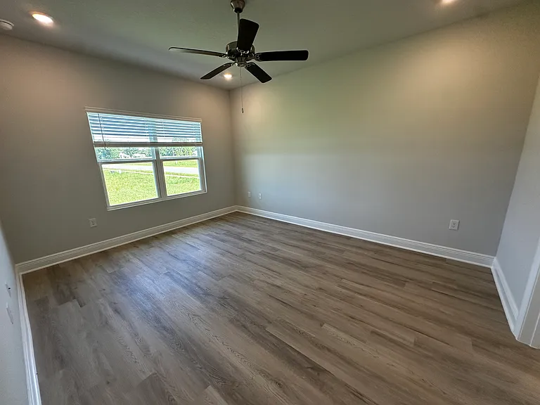 10162 Lamonica Ln — Photo 11