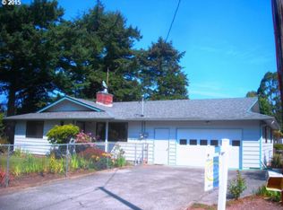 1060 13th St, Port Orford, OR