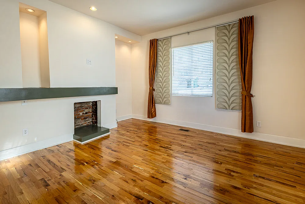 2 bed, 1.5 bath, 1400 sqft, $2,400 — Photo 3