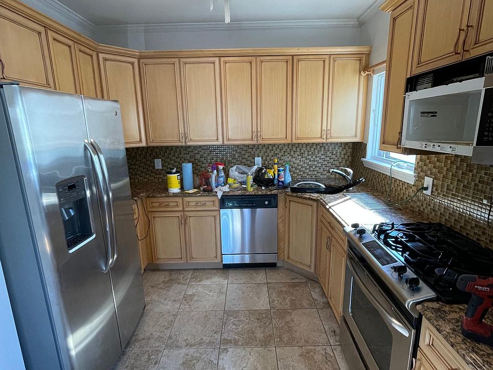 1st image of 3752 Neptune Ave APT 1