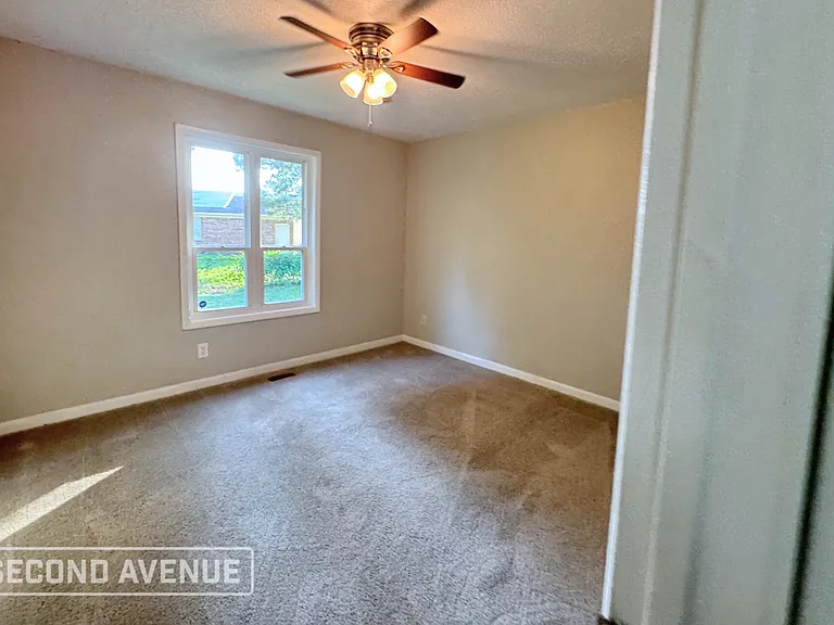 321 Nugget Ct — Photo 11