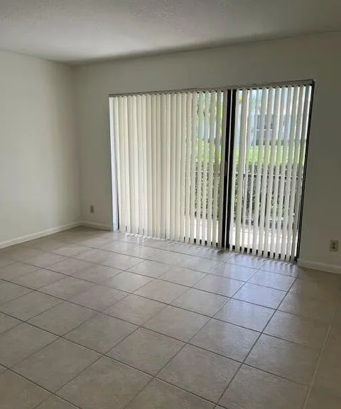 1105 Green Pine Blvd #C1 — Photo 4