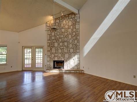4th image of 8506 Echo Creek Ln