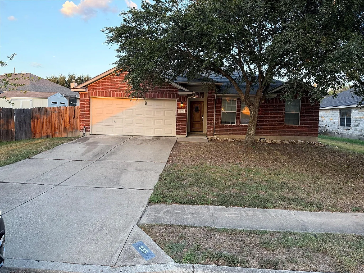 3 bed, 2.0 bath, 1658 sqft, $2,000 — Photo 2