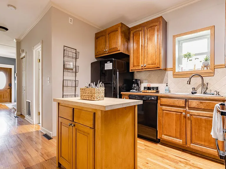 3929 Walnut St #1 — Photo 8
