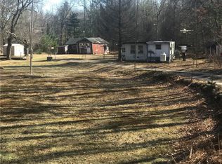 901 Tarkiln Rd, Burrillville, RI 02830